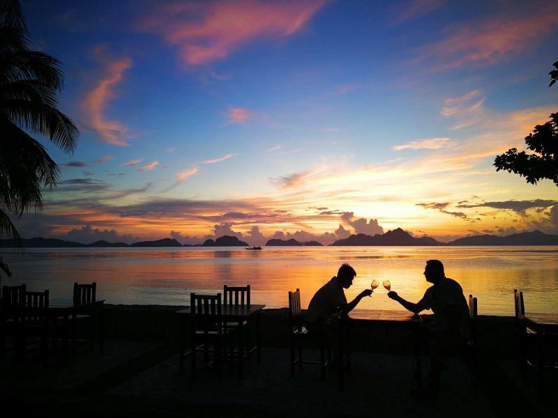 Four Seasons Seaview Hotel El Nido Exterior photo